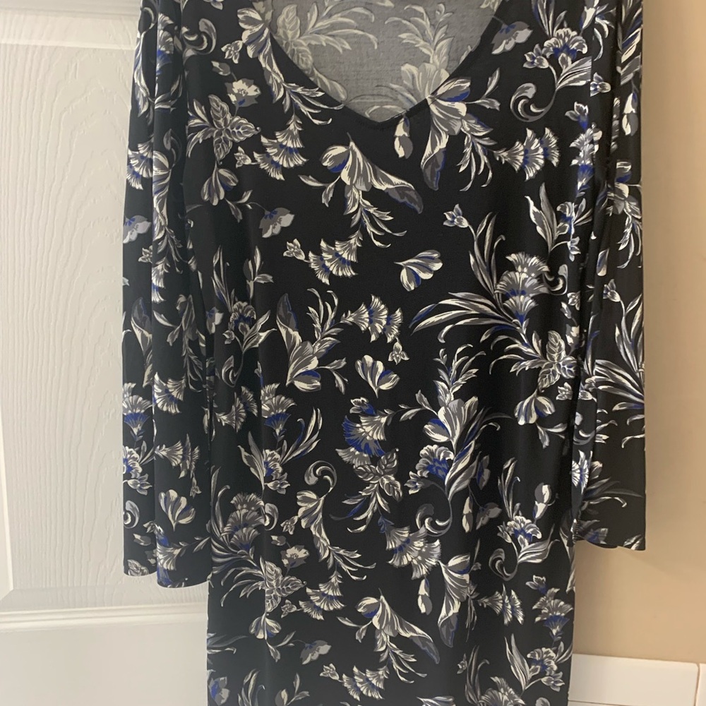 White House Black Market Floral Long Sleeve Dress